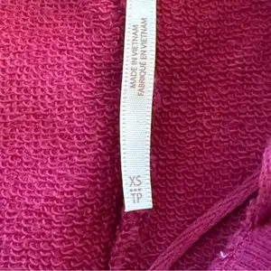 Free People Glorious Sweatshirt XS‎ Bell Velvet Sleeves Oversized Cropped Maroon thumbnail 10
