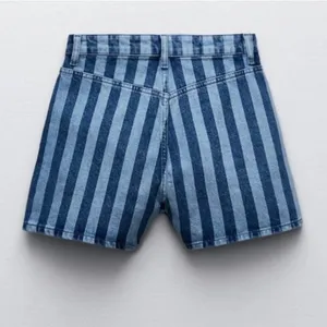 Zara High Waisted Light Dark Blue Striped Denim Shorts Size 4 thumbnail 8