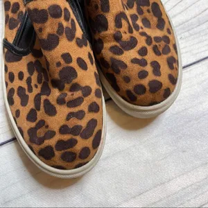 Leopard‎ Print Slip On Shoes Size 7.5 thumbnail 2