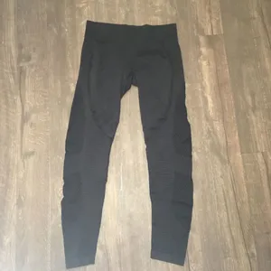 Zyia XL/XXL black cut-away athletic workout leggings thumbnail 3