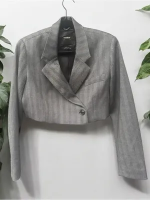 Pull & Bear Cropped Blazer Size Small thumbnail 2