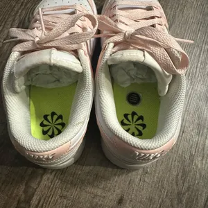 Women’s Nike Dunk Low Sneakers thumbnail 7
