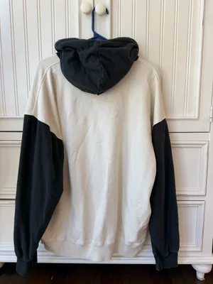 Brandy Melville Sweatshirt thumbnail 3