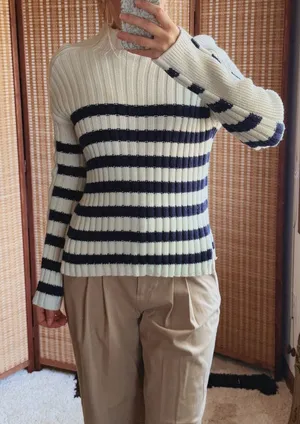 Abercrombie & Fitch Navy & White Stripe Sweater Size XXS thumbnail 1