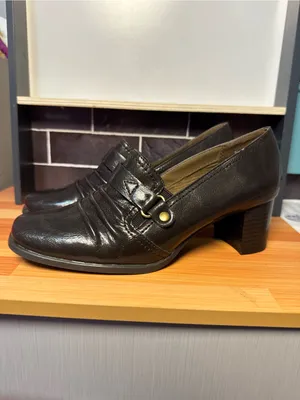 Women's Brown Leather Slip-On Dress Shoes thumbnail 3