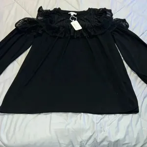 L Love Black Lace Bare Shoulder Blouse NWT 072626 thumbnail 4