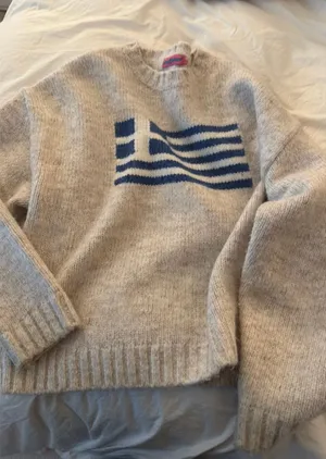 Edikted Sweater thumbnail 1