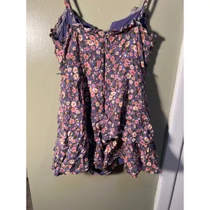 Altar'd State Women's Sz Small Romper Purple Ditsy Floral Sleeveless Ruffle Tier thumbnail 9