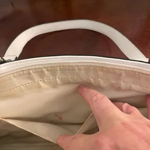 Vintage Y2K Guess White Shoulder Bag with Silver Details Satchel PU thumbnail 15