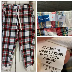 Old Navy Flannel Jogger White Tartan‎ Plaid Pajama Pants Small Match the Fam thumbnail 2