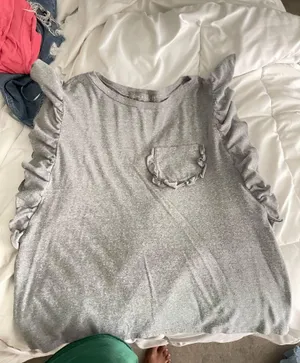 Pixi & Ivy Gray boutique shirt thumbnail 1