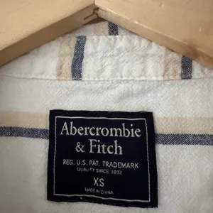 Abercrombie & Fitch Button Up Linen Blend Shirt White Blue Long‎ Sleeve thumbnail 4