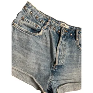 Zara TRF Studded Denim Shorts Light Wash High Waist Raw‎ Hem Blue Womens Size 10 thumbnail 2