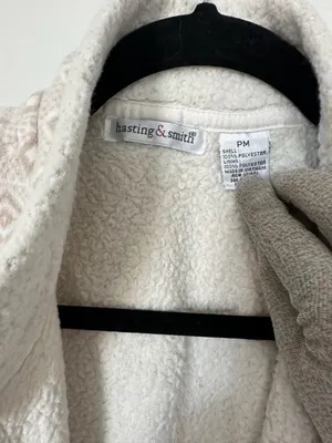 Hasting & Smith Fleece Full-Zip Vest Women's PM Cream Beige Geometric Diamond thumbnail 2