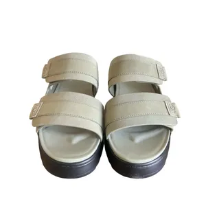 Ugg NEW Women's Zayne Slide II Sandal Size 9.5 #B1410 thumbnail 2
