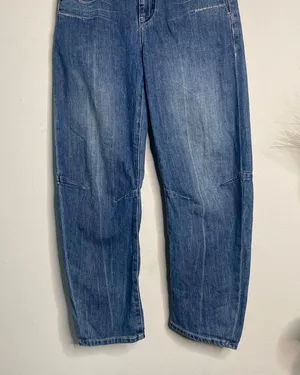 Pilcro Jeans Ultra High-Rise Darted Relaxed Denim Size 26 thumbnail 4