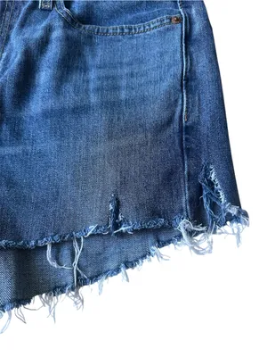 Levi’s classic high-rise denim cutoff shorts thumbnail 5