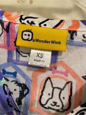 Wonder Wink Womens XS 34” Scrubs Scrub Top Cats Dogs Vet Groomer Multicolor thumbnail 2