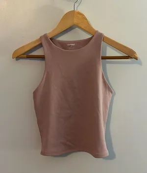 Womens athletic crop top in an extra small XS in a dusty rose mauve color thumbnail 1