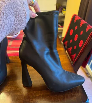 Heeled Boots thumbnail 3