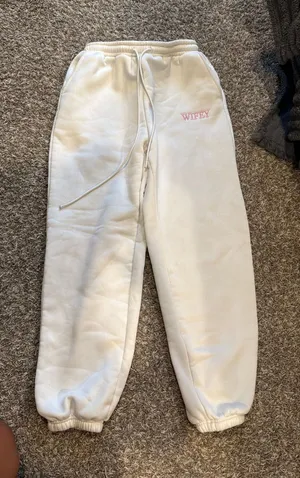 Missguided sweatpants thumbnail 1