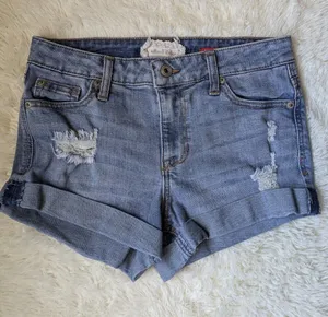 Altar'd State Shorts Womens 3/26 Blue Denim Distressed Pockets Cuffed Cut Off thumbnail 1