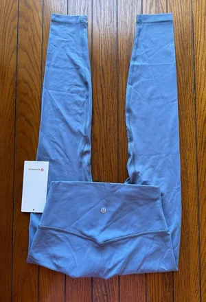 Lululemon Align High Rise 28” Washed Denim Size 6 NWT thumbnail 1