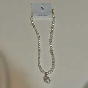 White Pearl Beaded Fashion Necklace with Teardrop Pendant thumbnail 2