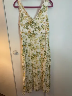 Laura Ashley Linen blend floral midi dress 8 thumbnail 7