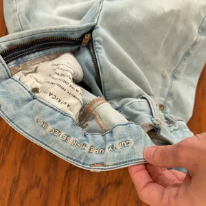 American Eagle Outfitters Light Wash Distressed Ankle Jeans thumbnail 3