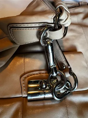 Coach Tan Leather Hobo Bag - Versatile Everyday Shoulder Bag thumbnail 5