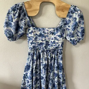 Abercrombie & Fitch Emerson Floral Midi Dress Size XS Blue Puff‎ Sleeve Cottage thumbnail 2