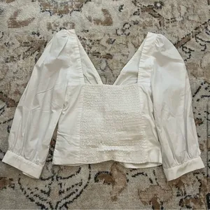 Abercrombie cream twist front puff sleeve Top thumbnail 4