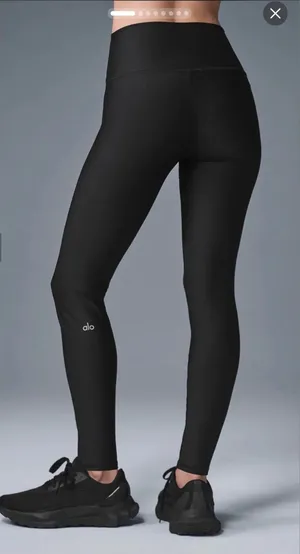 Alo High-Waisted Yoga Airlift Leggings Black size XS NWT thumbnail 1