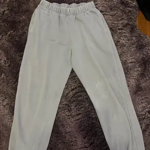 Brandy Melville sweatpants  thumbnail 1