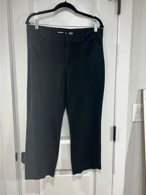 Old Navy black High Rise, pixie straight leg thumbnail 2