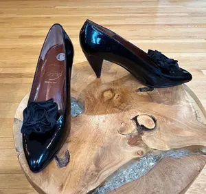 Paloma Made in Italy Black Patent Leather Heels with Decorative Flower Accent thumbnail 1
