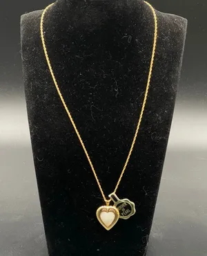 Mother of Pearl Heart Inlay Gold Tone Unsigned Necklace Vtg 18" thumbnail 1
