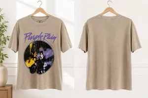 Title 🎸 Official Prince Estate 'Purple Rain' Vintage Graphic T-Shirt - Beige/Tan (Size M/L) ☔️🏍️ thumbnail 2