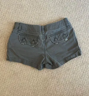American Eagle Gray Cargo Shorts thumbnail 2