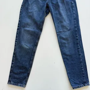MOTT & BOW Mom Jeans size 26x28 thumbnail 4