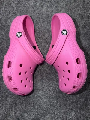 CROCS Classic Clog in Pink thumbnail 5