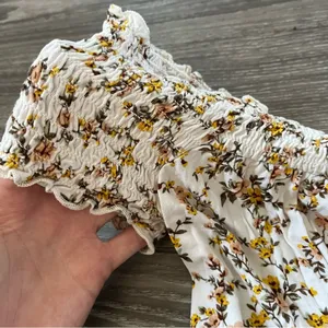 American Eagle Off The Shoulder Floral Top - M thumbnail 3