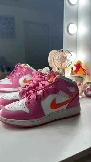 Jordan Nike Air Mid 1 Pinksicle thumbnail 3