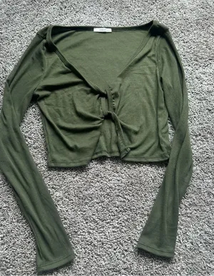Timing Olive Green Ribbed Tie-Front Long Sleeve Crop Top thumbnail 1