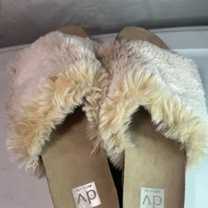 Dolce Slides vita ilenia platform fuzzy SLIPPER SLIDES size 10 NEUTRAL thumbnail 9