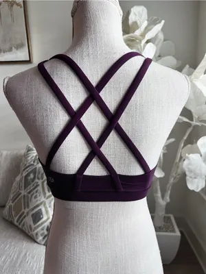 Lululemon Energy Bra Seamless Woman’s Sports Bra - Purple size 4 thumbnail 4