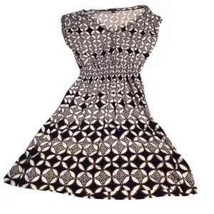 Banana Republic XS Black White Geometric Print Dress Smocked Waist Stretch thumbnail 9