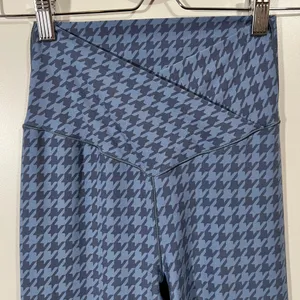 Aerie Crossover Flare Pants in Blue Houndstooth Size Medium Short thumbnail 7