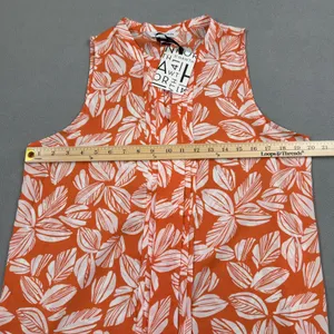 NWT 41 HAWTHORN Top Womens L Orange Sleeveless White Leaf Print Pleated Blouse thumbnail 4